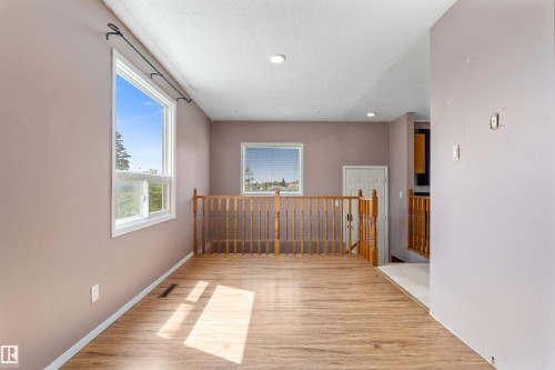 5212 46 Street, Wabamun, AB 
