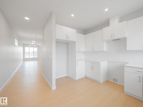 326 172 Avenue, Edmonton, AB - Indoor Photo Showing Other Room
