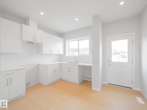 326 172 Avenue, Edmonton, AB - Indoor