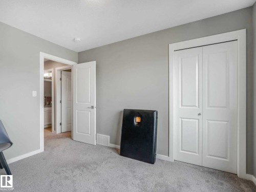 Image quality insufficient for description - 516 35 Street, Edmonton, AB 