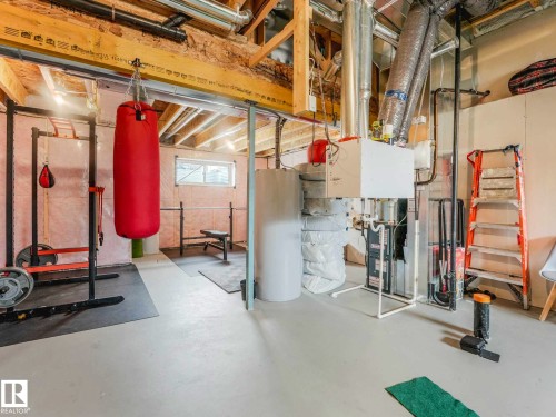 Image quality insufficient for description - 516 35 Street, Edmonton, AB 