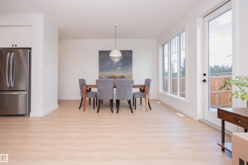 1091 Eaton Road, Edmonton, AB 