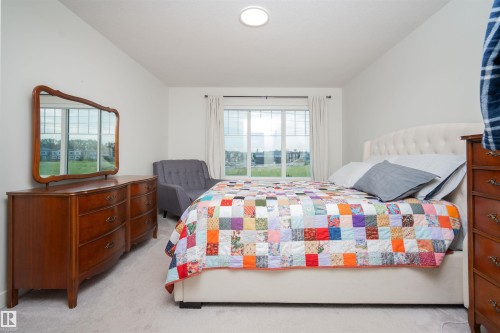 1091 Eaton Road, Edmonton, AB 