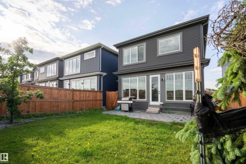 1091 Eaton Road, Edmonton, AB 