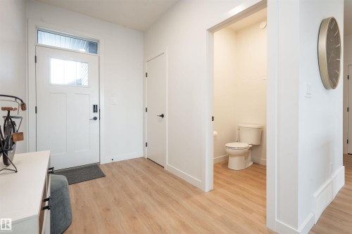 1091 Eaton Road, Edmonton, AB 