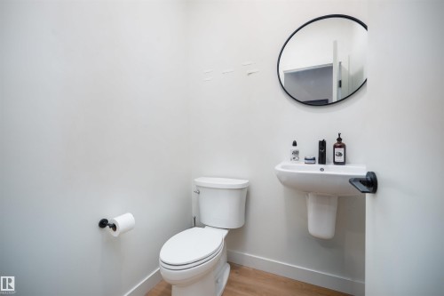 1091 Eaton Road, Edmonton, AB 