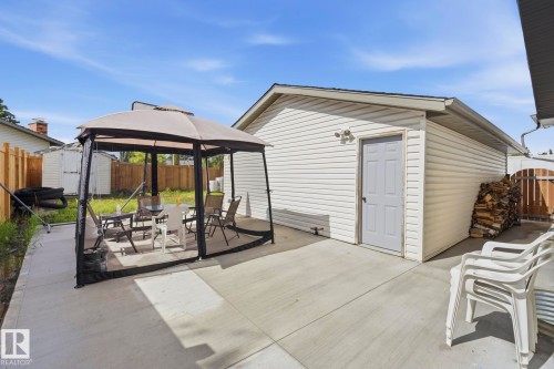 12303 152C Avenue, Edmonton, AB 