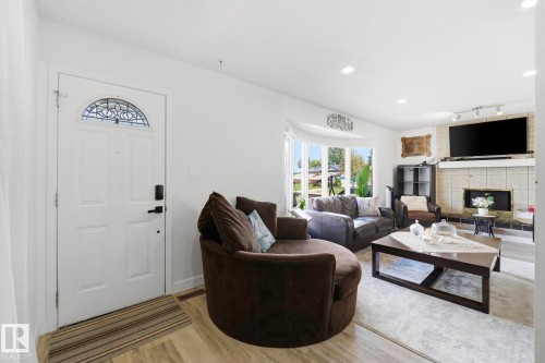 12303 152C Avenue, Edmonton, AB 