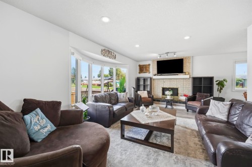 12303 152C Avenue, Edmonton, AB 