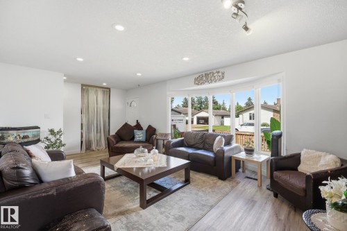 12303 152C Avenue, Edmonton, AB 