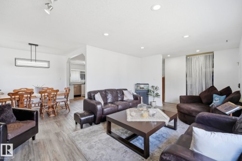 12303 152C Avenue, Edmonton, AB 