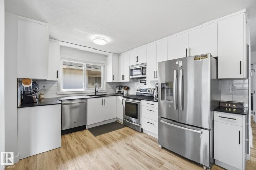 12303 152C Avenue, Edmonton, AB 