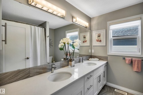 1239 Daniels Crescent, Edmonton, AB 