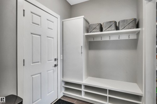 1939 79 Street, Edmonton, AB 
