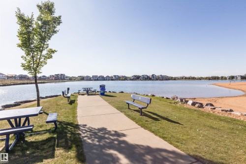 1939 79 Street, Edmonton, AB 