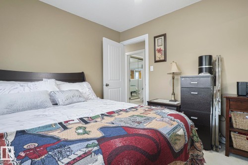 Neutral painted walls and white trim create a bright interior - 13304 70 Street, Edmonton, AB 