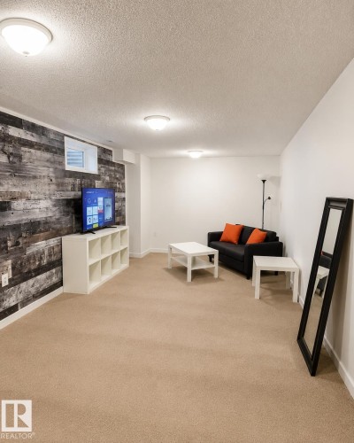 261 Callingwood Two Two Nw, Edmonton, AB 