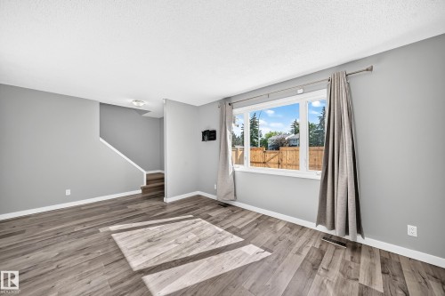 261 Callingwood Two Nw, Edmonton, AB - Indoor Photo Showing Other Room