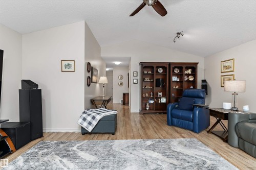 Living room - 1097 Armitage Crescent, Edmonton, AB 