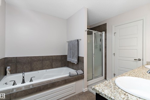 Bathroom - 1097 Armitage Crescent, Edmonton, AB 
