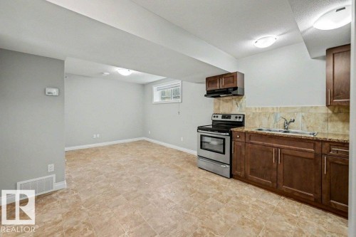 2 Simmonds Place, Leduc, AB - Indoor