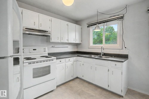 10211 171A Avenue, Edmonton, AB 