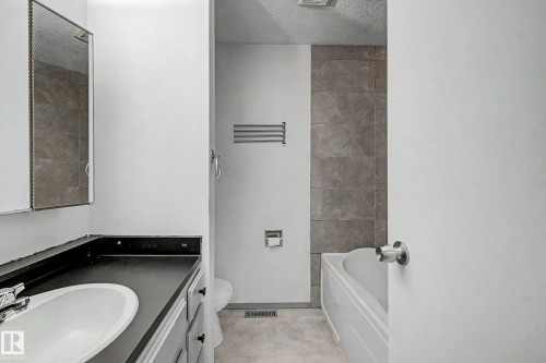 10211 171A Avenue, Edmonton, AB 