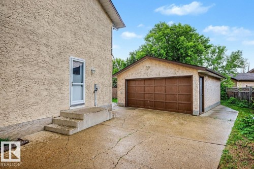 10211 171A Avenue, Edmonton, AB 