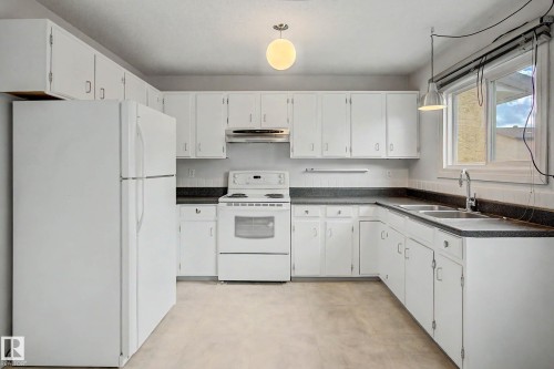 10211 171A Avenue, Edmonton, AB 
