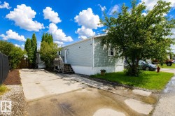 1036 Lakeland Crescent  Sherwood Park, AB T8H 1J2