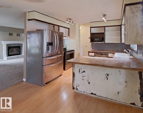 122 Harrison Drive, Edmonton, AB 