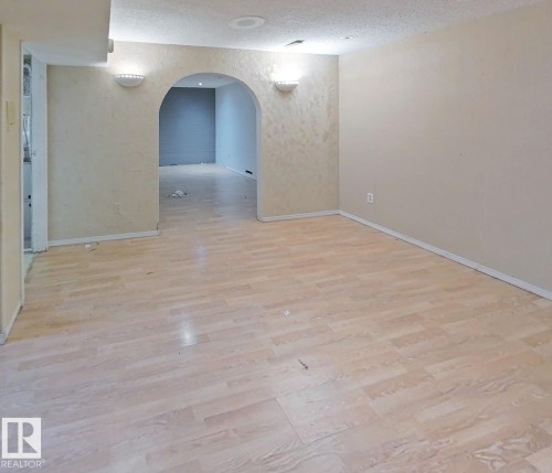 122 Harrison Drive, Edmonton, AB 
