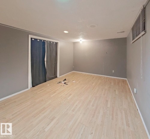 122 Harrison Drive, Edmonton, AB 