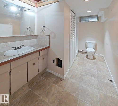122 Harrison Drive, Edmonton, AB 