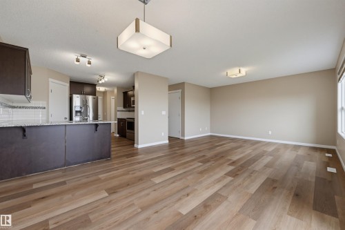 16428 12 Avenue, Edmonton, AB 