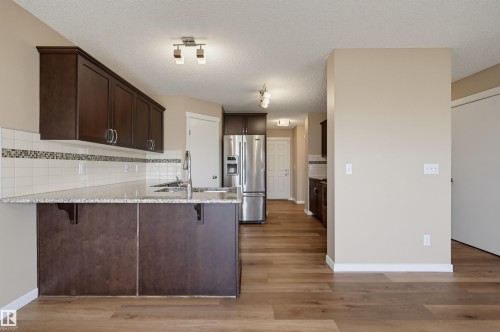 16428 12 Avenue, Edmonton, AB 