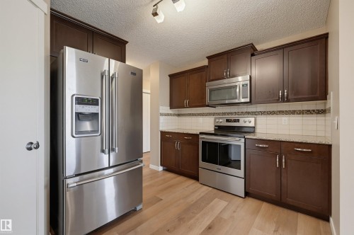 16428 12 Avenue, Edmonton, AB 