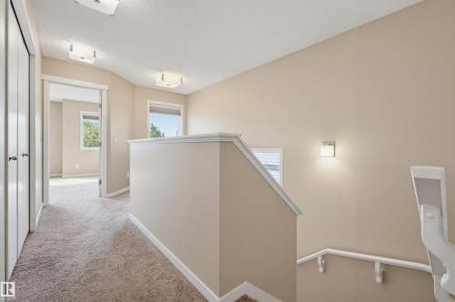 16428 12 Avenue, Edmonton, AB 