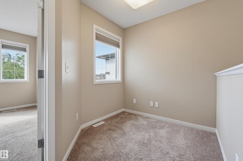 16428 12 Avenue, Edmonton, AB 