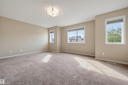 16428 12 Avenue, Edmonton, AB 