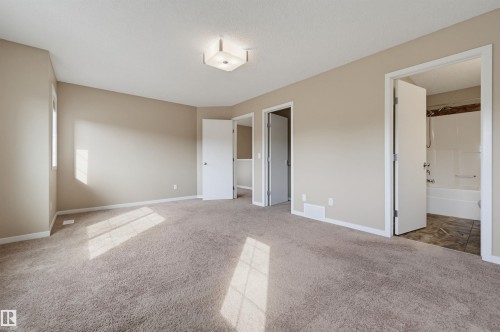 16428 12 Avenue, Edmonton, AB 
