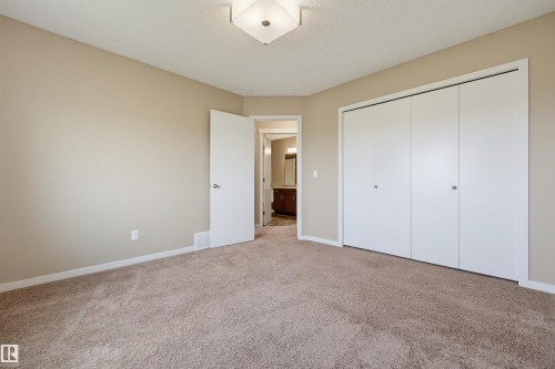 16428 12 Avenue, Edmonton, AB 