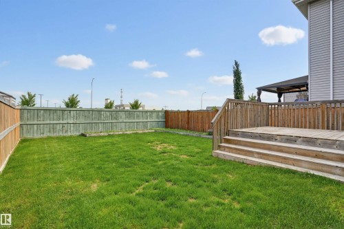 16428 12 Avenue, Edmonton, AB 