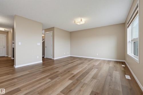 16428 12 Avenue, Edmonton, AB 