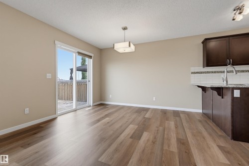 16428 12 Avenue, Edmonton, AB 