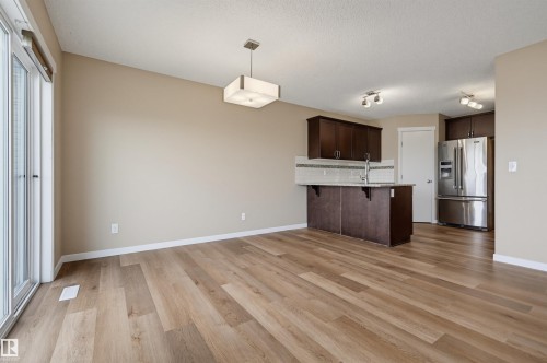 16428 12 Avenue, Edmonton, AB 