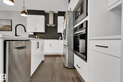 9832 225 Street, Edmonton, AB 