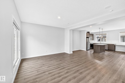 #82 11910 35 Av Sw, Edmonton, AB - Indoor Photo Showing Kitchen