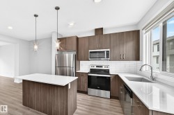 82 11910 35 Avenue  Edmonton, AB T6W 4Z8