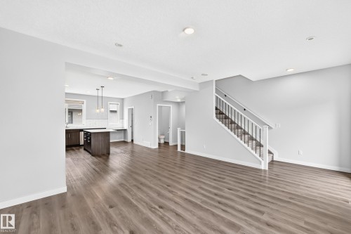 #82 11910 35 Av Sw, Edmonton, AB - Indoor